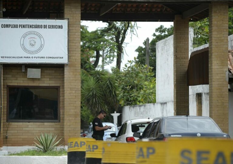 Geral Governo derruba obra irregular para visitas íntimas em presídio do Rio