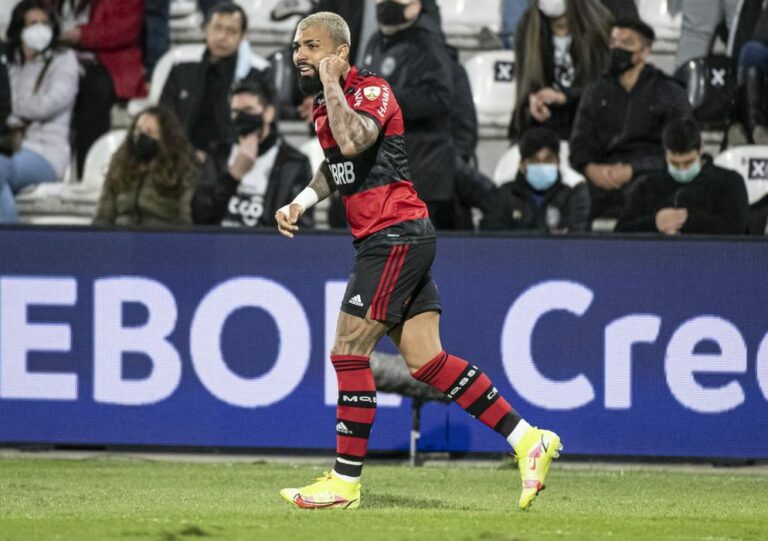 Gabigol brilha e Flamengo abre vantagem sobre Olimpia na Libertadores