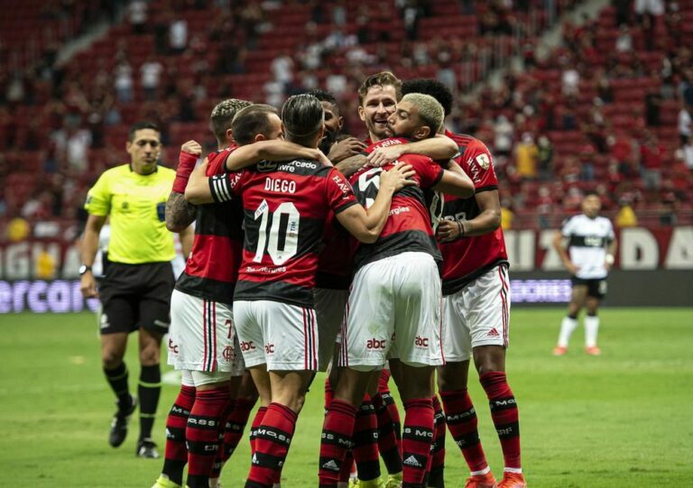 Flamengo goleia Olímpia em Brasília e vai à semifinal da Libertadores