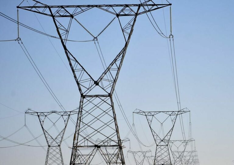 Governo define regras para redução voluntária de energia elétrica