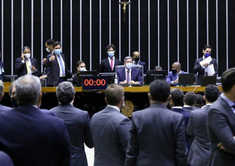 Câmara dos Deputados vota hoje PEC da reforma eleitoral