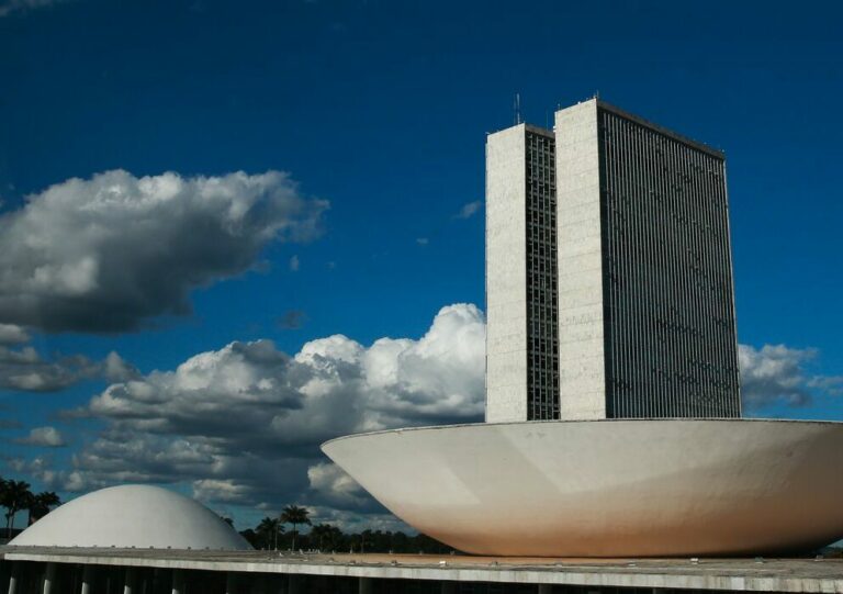 Plenário da Câmara dos Deputados rejeita PEC do voto impresso