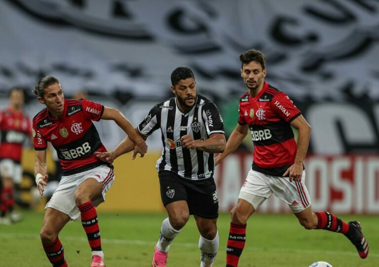 Flamengo recebe Atlético-MG tentando diminuir distância para liderança