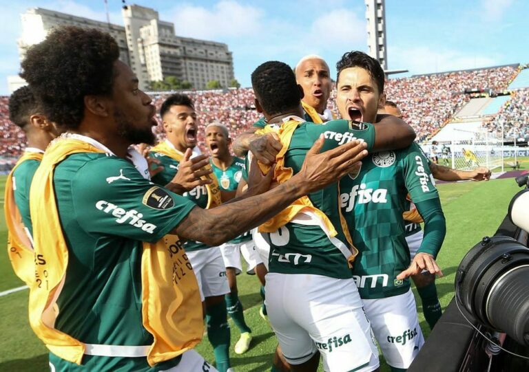 Palmeiras é tricampeão da Copa Libertadores da América