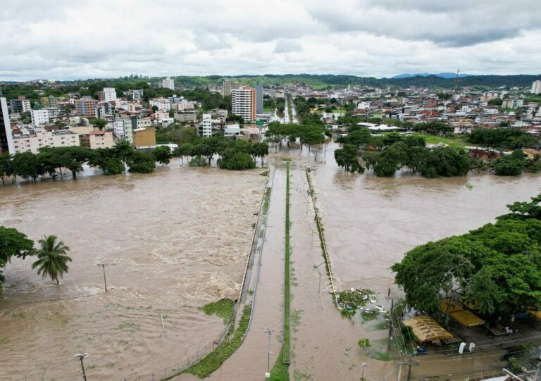 Defesa Civil registra 20 mortos e 31 mil desabrigados por chuvas na Bahia