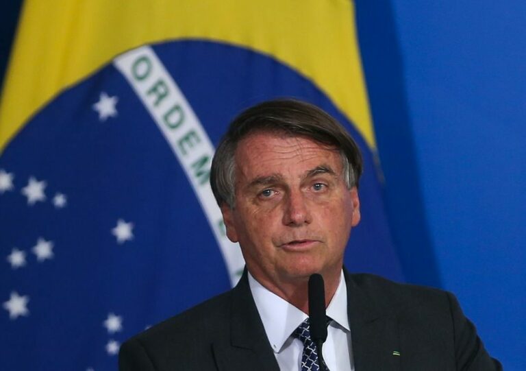 Bolsonaro diz que PEC dos Precatórios não é calote