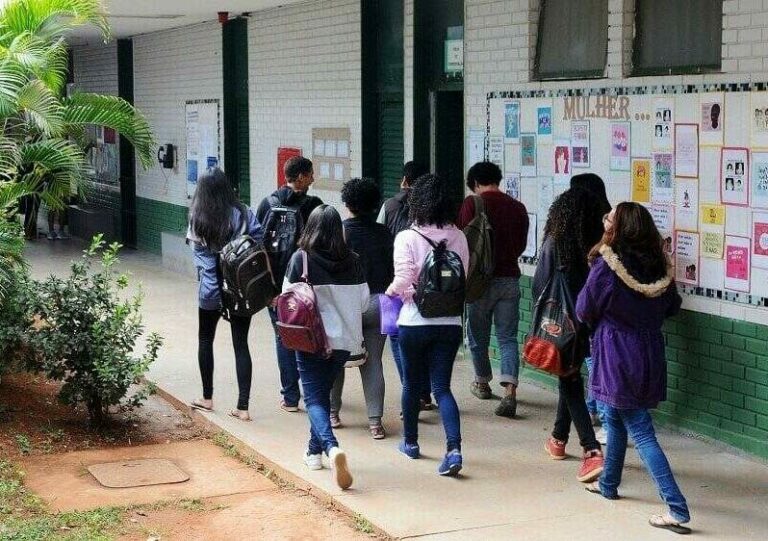 Escolas públicas do DF voltam às aulas em 14 de fevereiro