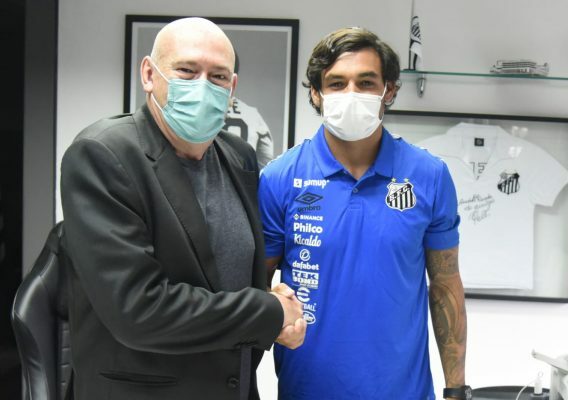 Ricardo Goulart assina com o Santos e será o novo camisa 10