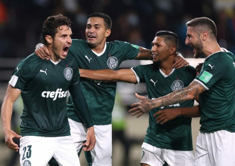 Palmeiras vence Al Ahly e se garante na final do Mundial de Clubes