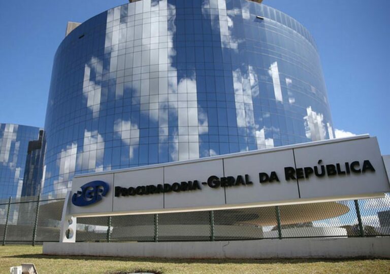 Justiça PGR pede arquivamento de inquérito contra presidente no caso Covaxin