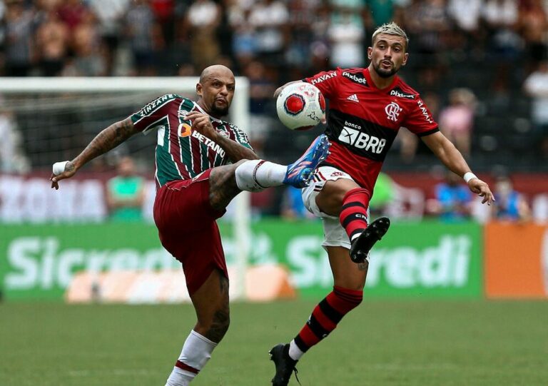 Flamengo e Fluminense começam a decidir título do Campeonato Carioca