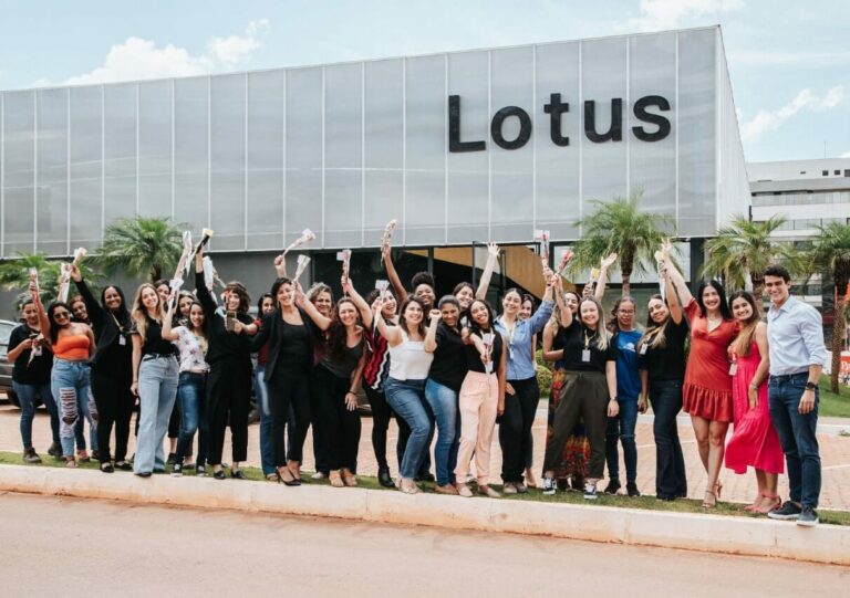 Mulheres da construção civil são homenageadas em almoço da Lotus