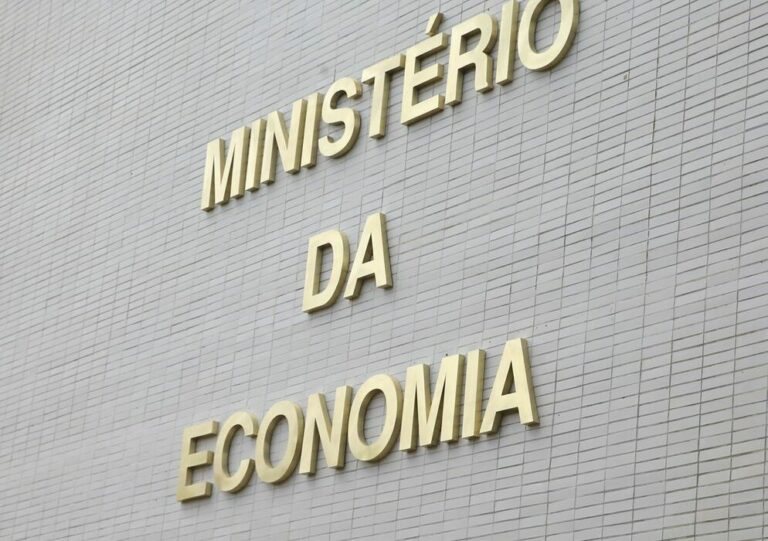 Governo Central tem déficit primário de R$ 6,3 bi em março