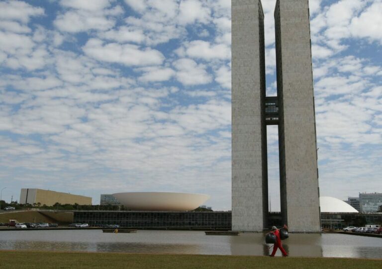 Mantido veto em lei que proíbe divulgação de infração no trânsito