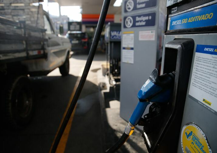 Ministério de Minas e Energia diz que monitora situação do diesel