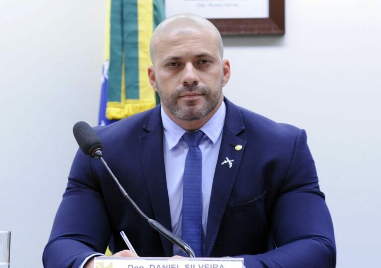 Deputado Daniel Silveira se recusa a usar tornozeleira eletrônica