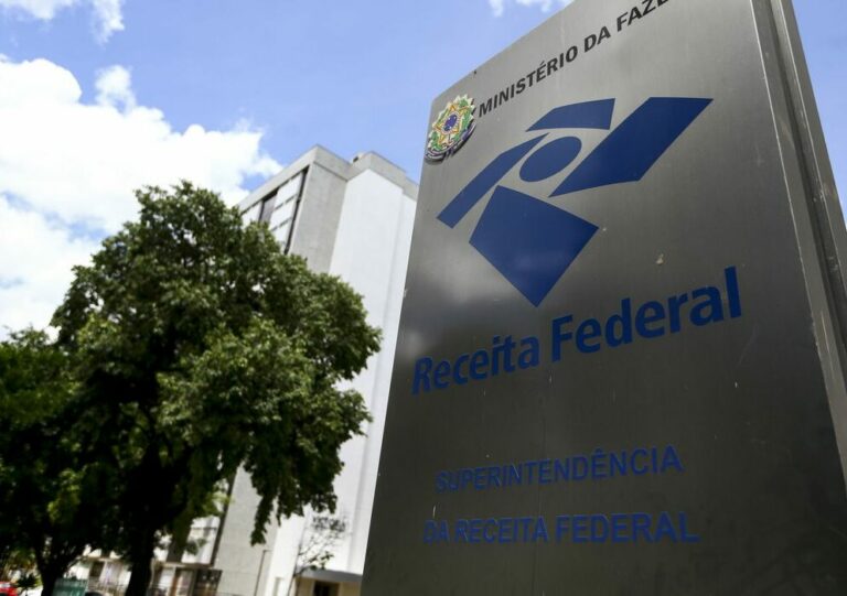 Portaria da Receita restabelece o trabalho presencial