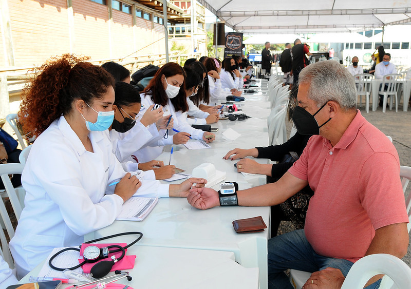 Unidade móvel oferece exames de paternidade e DNA no Jardins Mangueiral