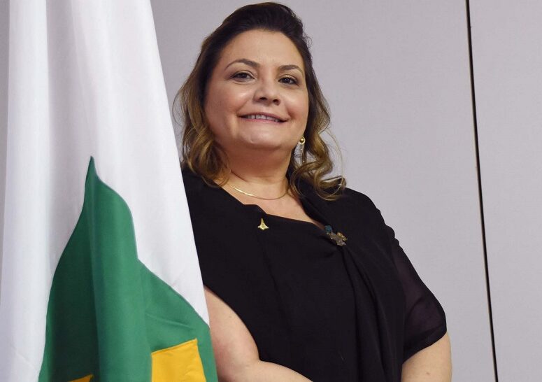 Médica Lucilene Florêncio assume Secretaria de Saúde