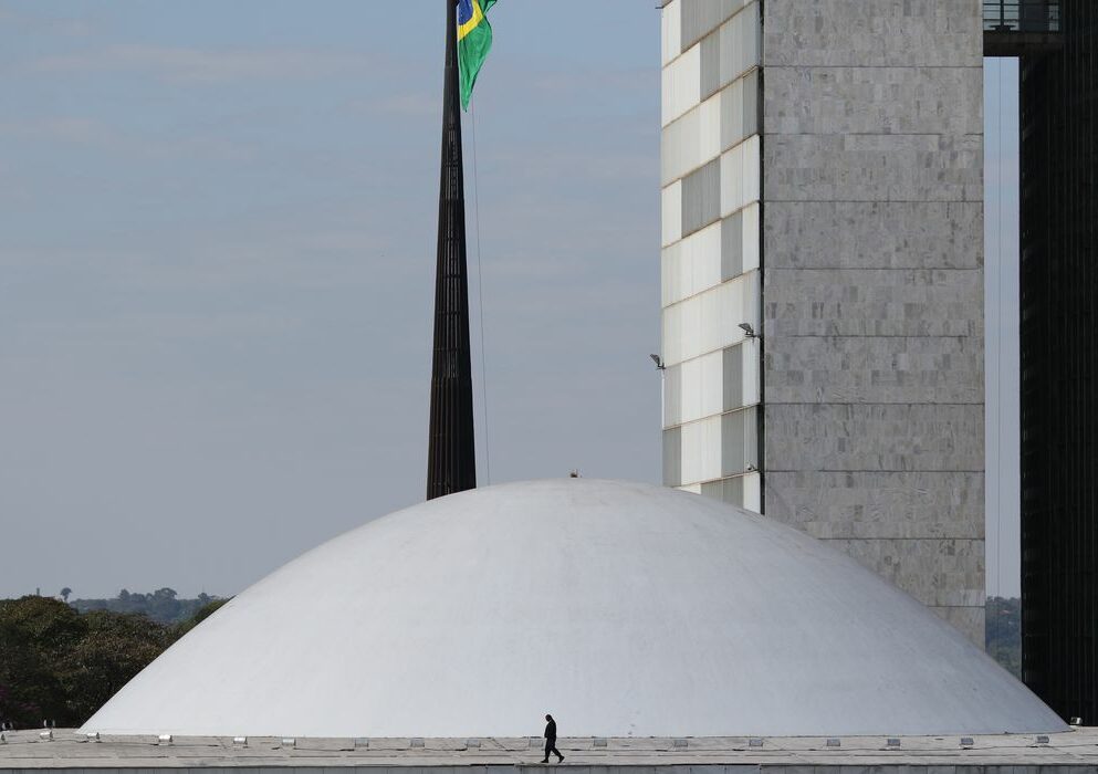 Senado aprova MP sobre venda direta de etanol