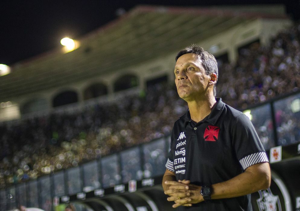 Zé Ricardo pede demissão e deixa comando técnico do Vasco