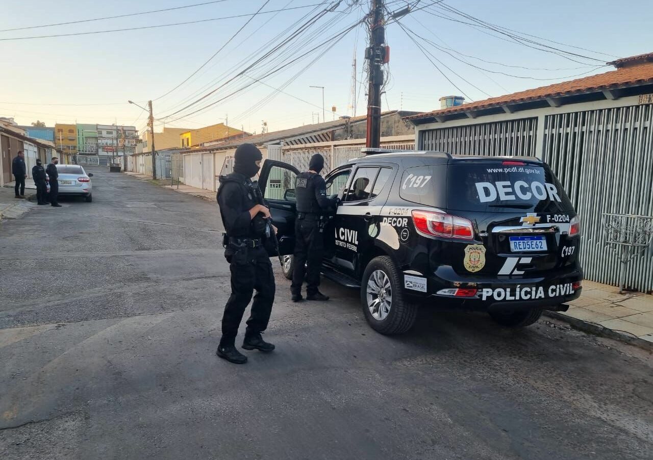 Polícia prende falsa enfermeira que oferecia serviço para burlar fila de cirurgias na rede pública