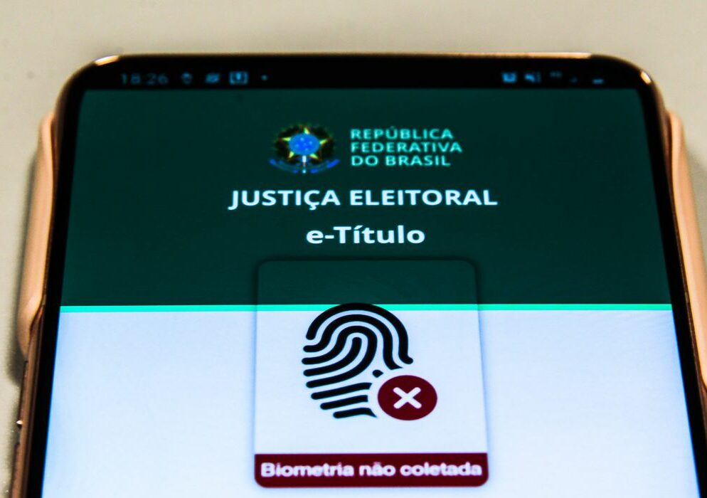 Cidadão pode baixar aplicativo com título digital de eleitor