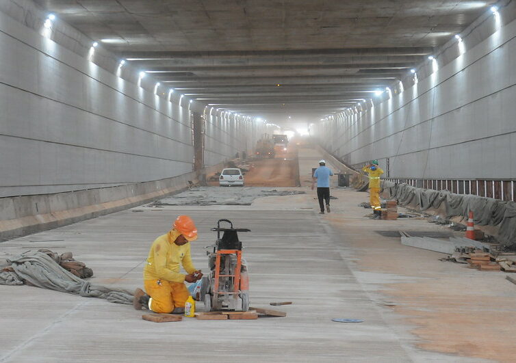 Túnel de Taguatinga é perfurado