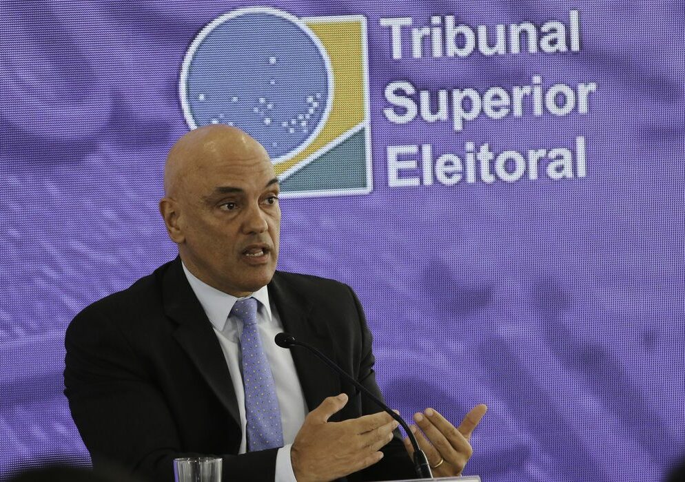 Alexandre de Moraes veta investigações contra institutos de pesquisa