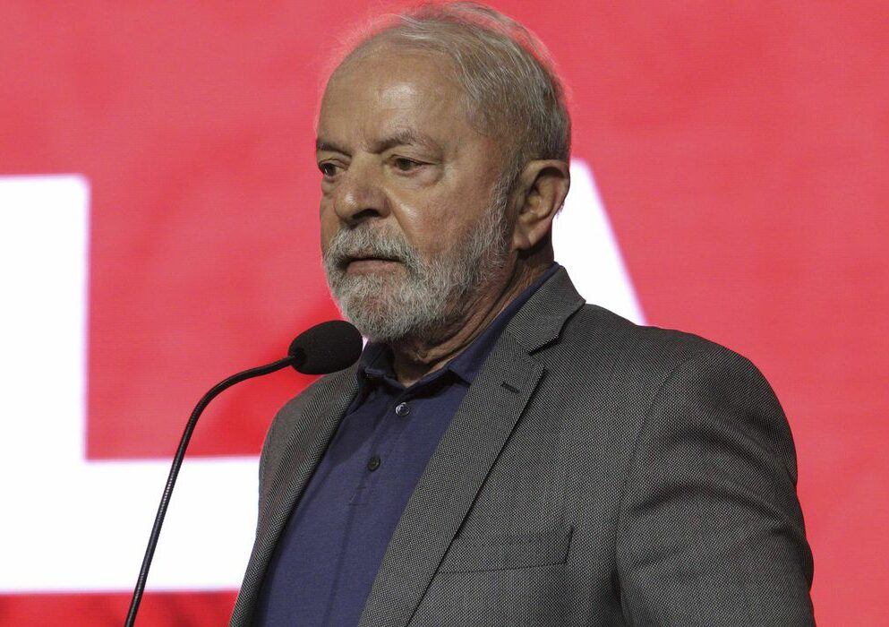 Lula se compromete com liberdade religiosa em carta aos evangélicos