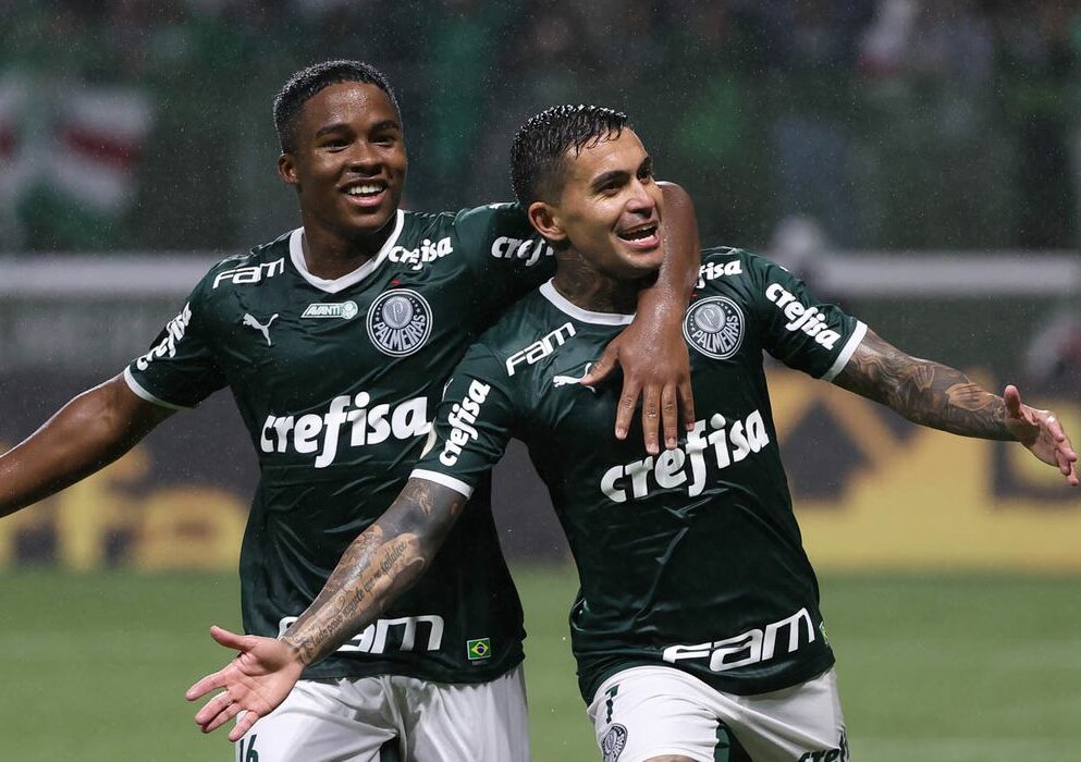 Palmeiras celebra décimo primeiro título Brasileiro com goleada sobre o Fortaleza