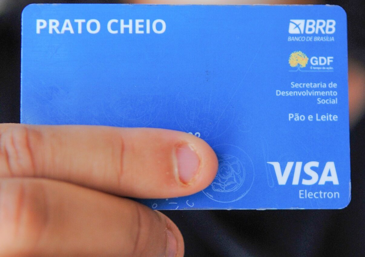 Novos usuários do Prato Cheio começam a retirar cartão na quinta-feira (8)