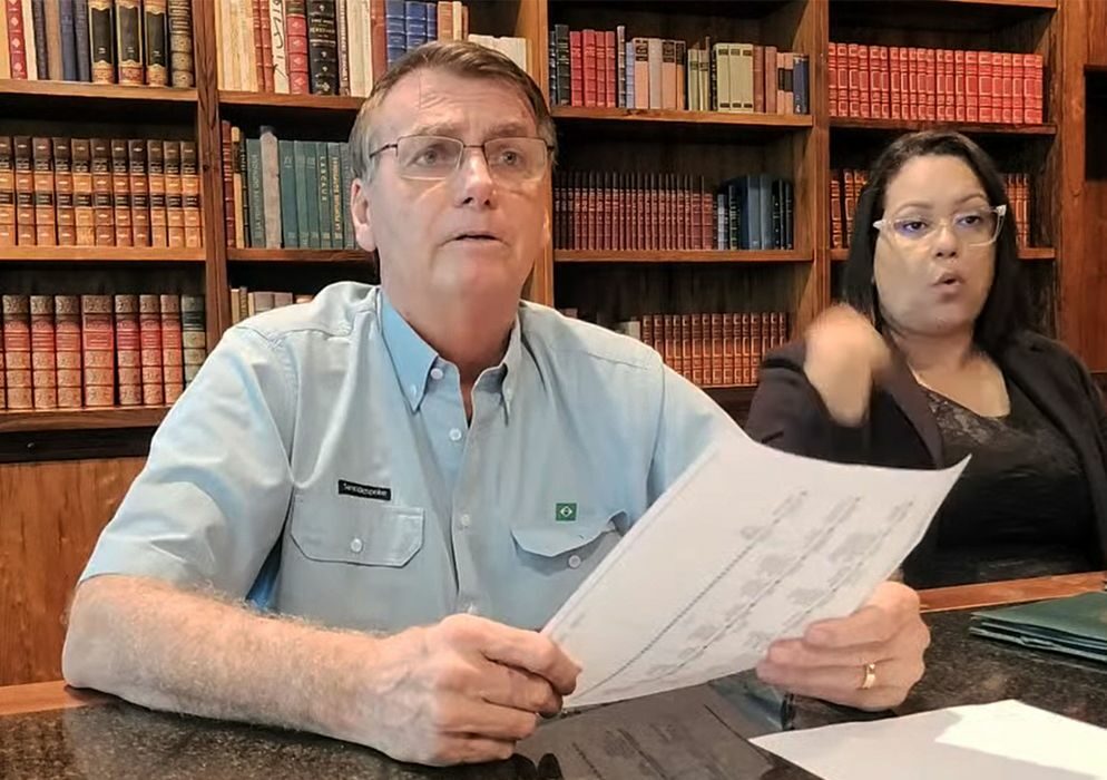 Bolsonaro faz balanço do governo e afirma não apoiar confrontos