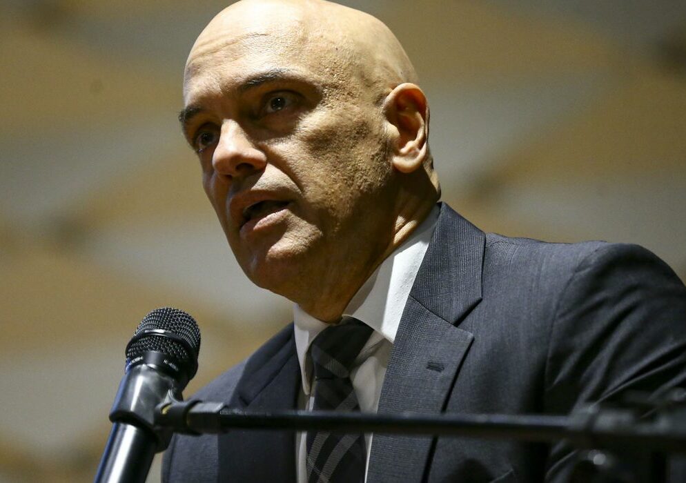 Moraes nega pedido de suspensão da posse de 11 deputados eleitos