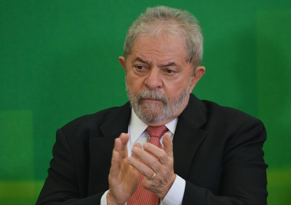 Lula defende democratização e regulação de plataformas digitais