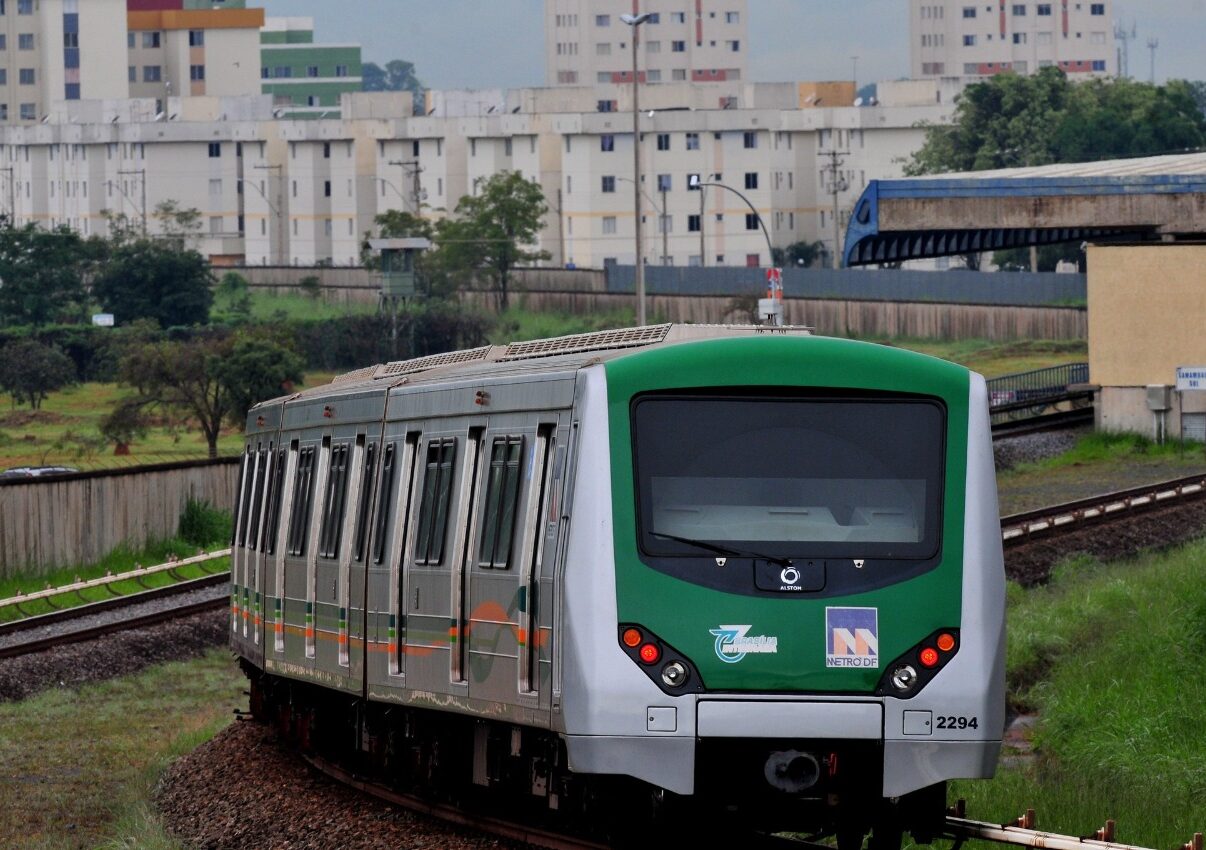 Metrô do DF volta a funcionar após furto de cabos