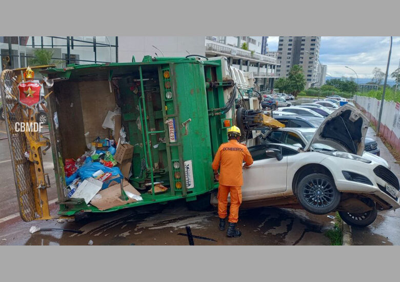 Caminhão do SLU tomba sobre três veículos e deixa dois feridos em Águas Claras