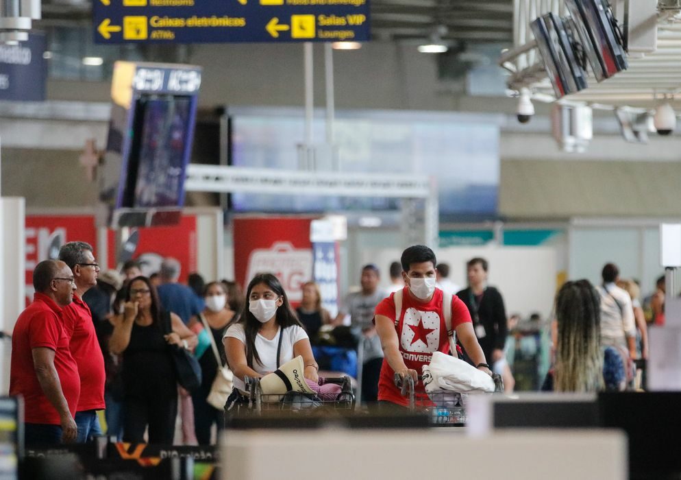 Anvisa derruba obrigatoriedade de máscaras em aeroportos e aviões