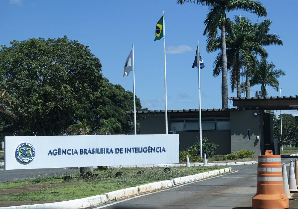 PF abre inquérito para investigar denúncias de espionagem pela Abin