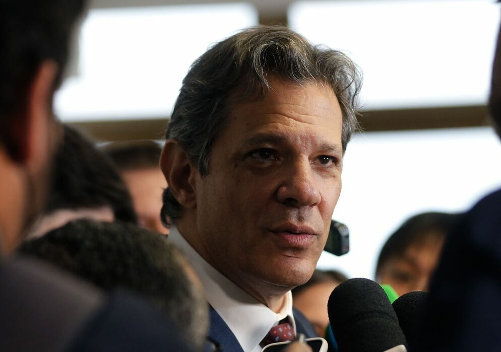 “Ajuste fiscal não pode ser feito em cima do trabalhador”, diz Haddad