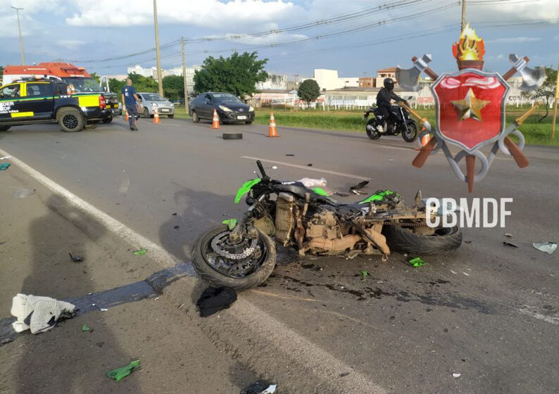 Motociclista fica em estado grave após colisão contra carro na BR 070