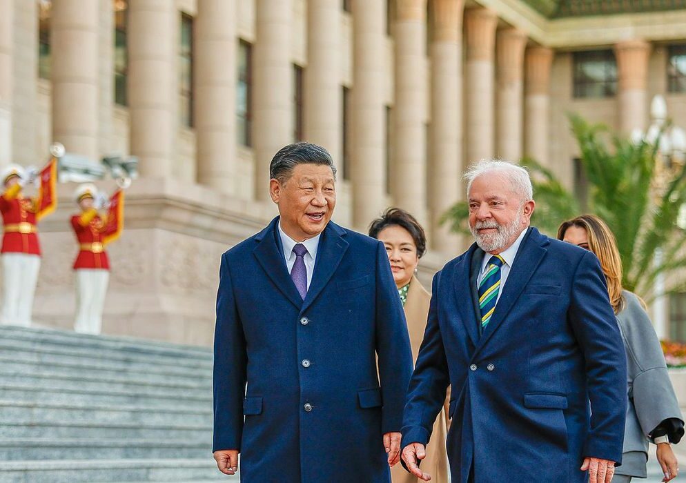 Lula e Xi Jinping assinam 15 acordos de parceria em Pequim