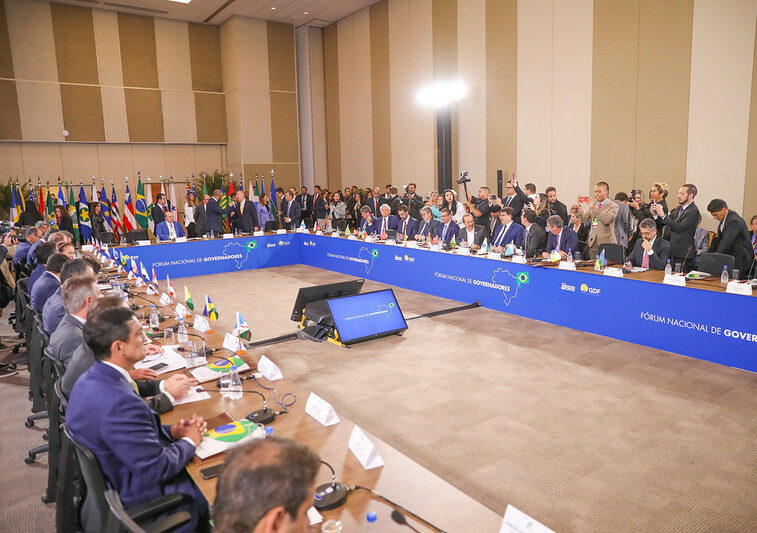 Governadores debatem como garantir o piso salarial da enfermagem