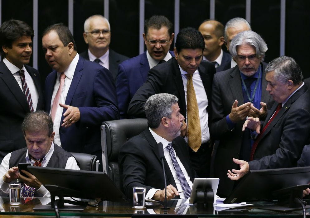 Câmara concluirá votação de novas regras fiscais nesta quarta-feira