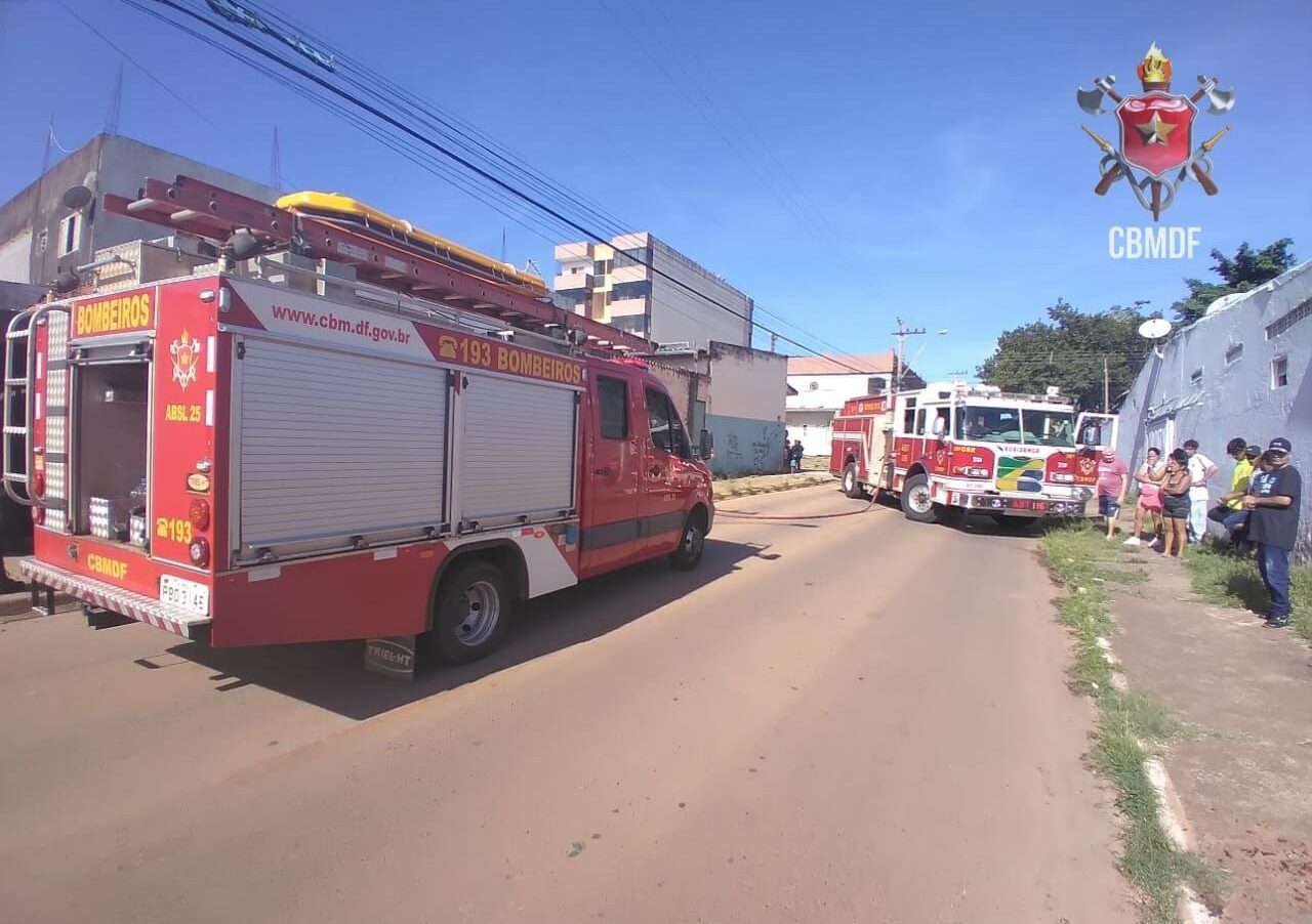 Corpo é encontrado carbonizado após incêndio em casa no Gama