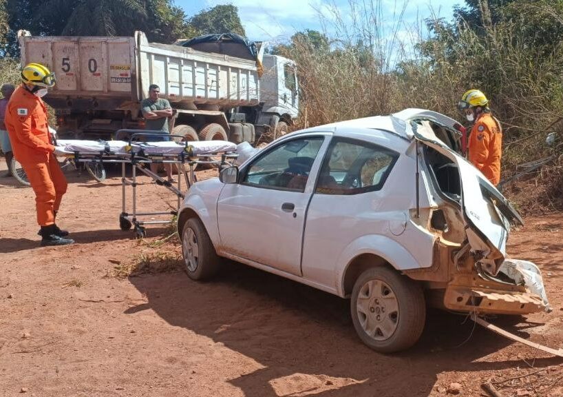 Colisão entre caminhão e veículo de passeio resulta em óbito na DF - 326 em Sobradinho