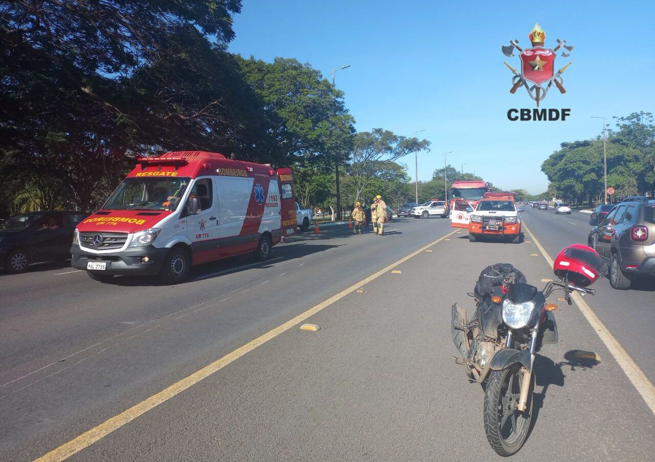 Mulher é atropelada por moto no Eixão Sul