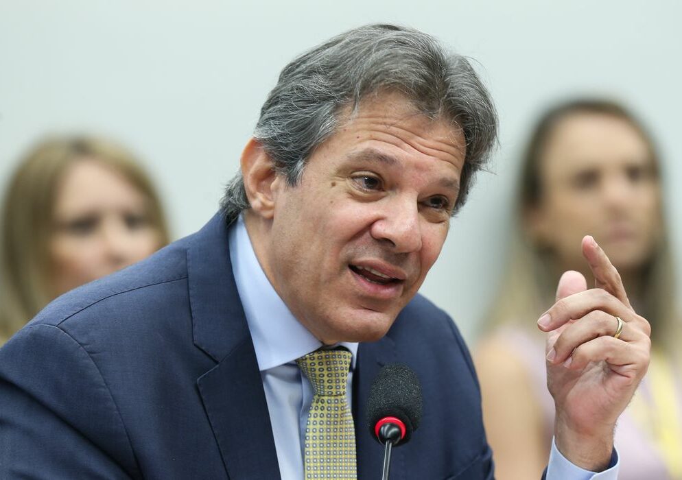 Haddad diz que país está pronto para iniciar ciclo de queda de juros