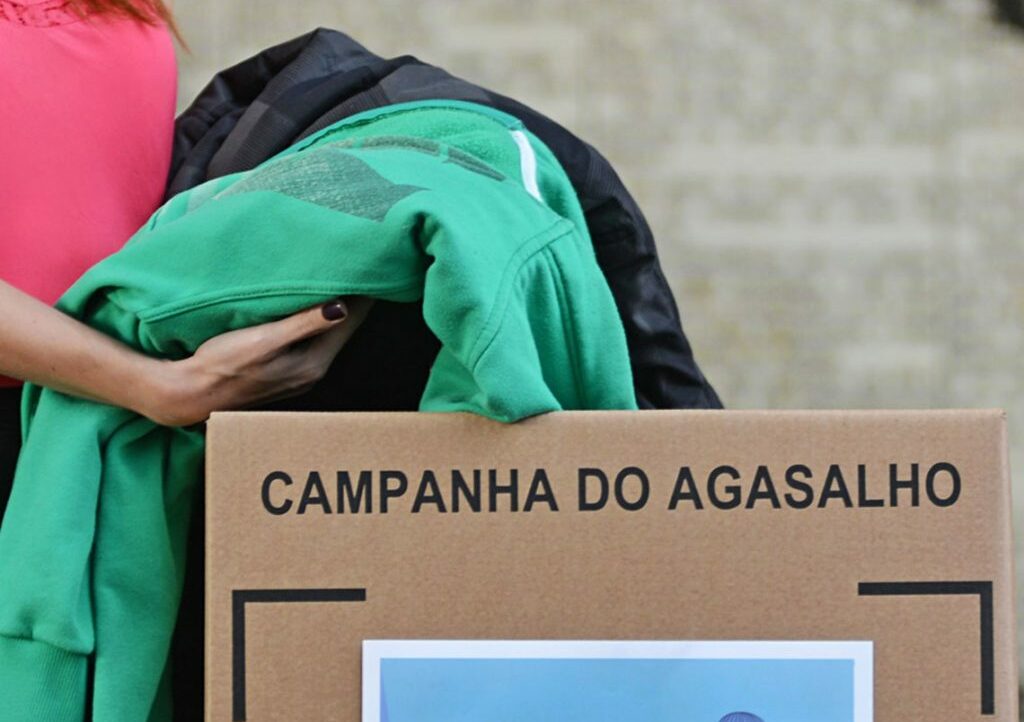 Aproveite o início do inverno para participar da campanha do agasalho