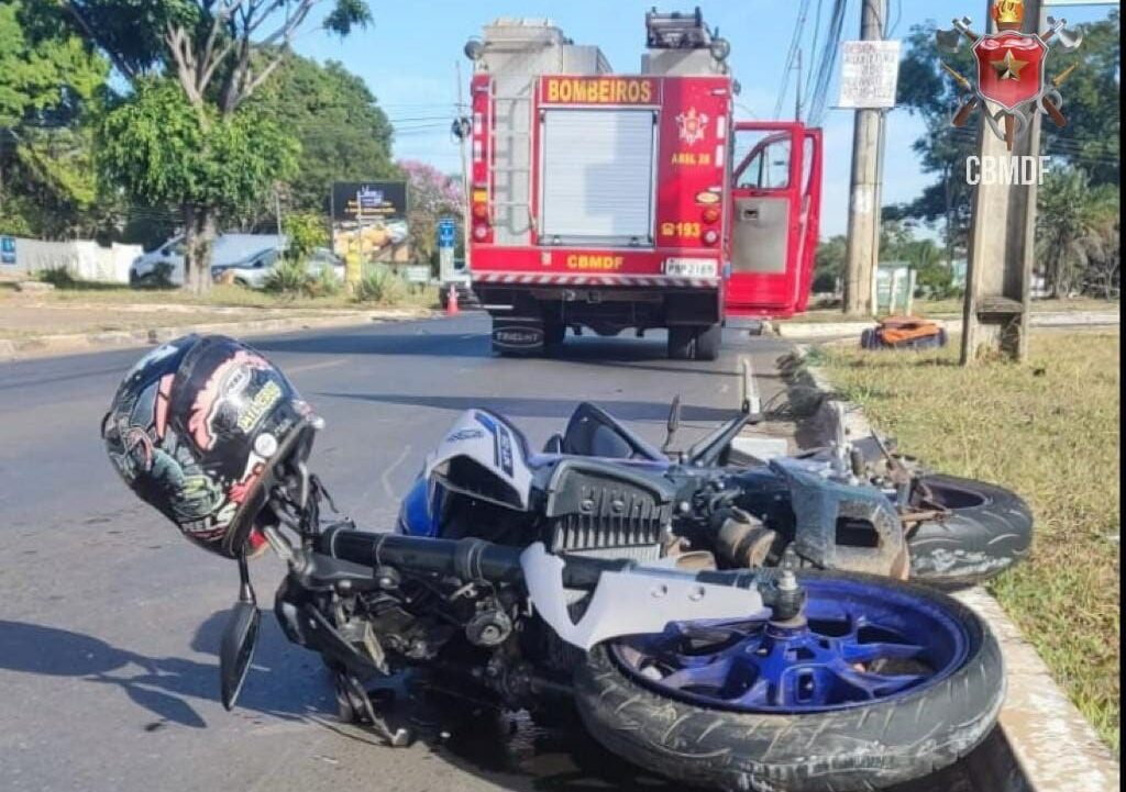 Colisão entre Carro e Moto deixa vítima grave no Park Way